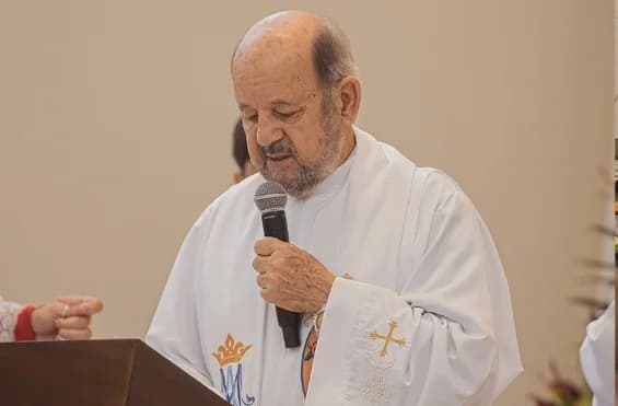 Foto de pe. Mario Peixe